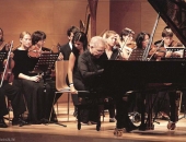 Auditori Josep Carreras. Rhapsody in Blue de G. Gershwin con la  Orquesta de PergineSpettacoloAperto 1 de agosto 2006.